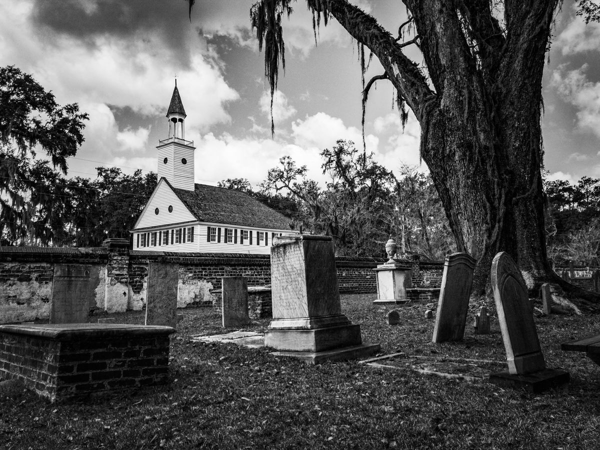 The-Hidden-Ghost-Stories-Of-Savannah’s-Cemeteries the-hidden-ghost-stories-of-savannahs-cemeteries
