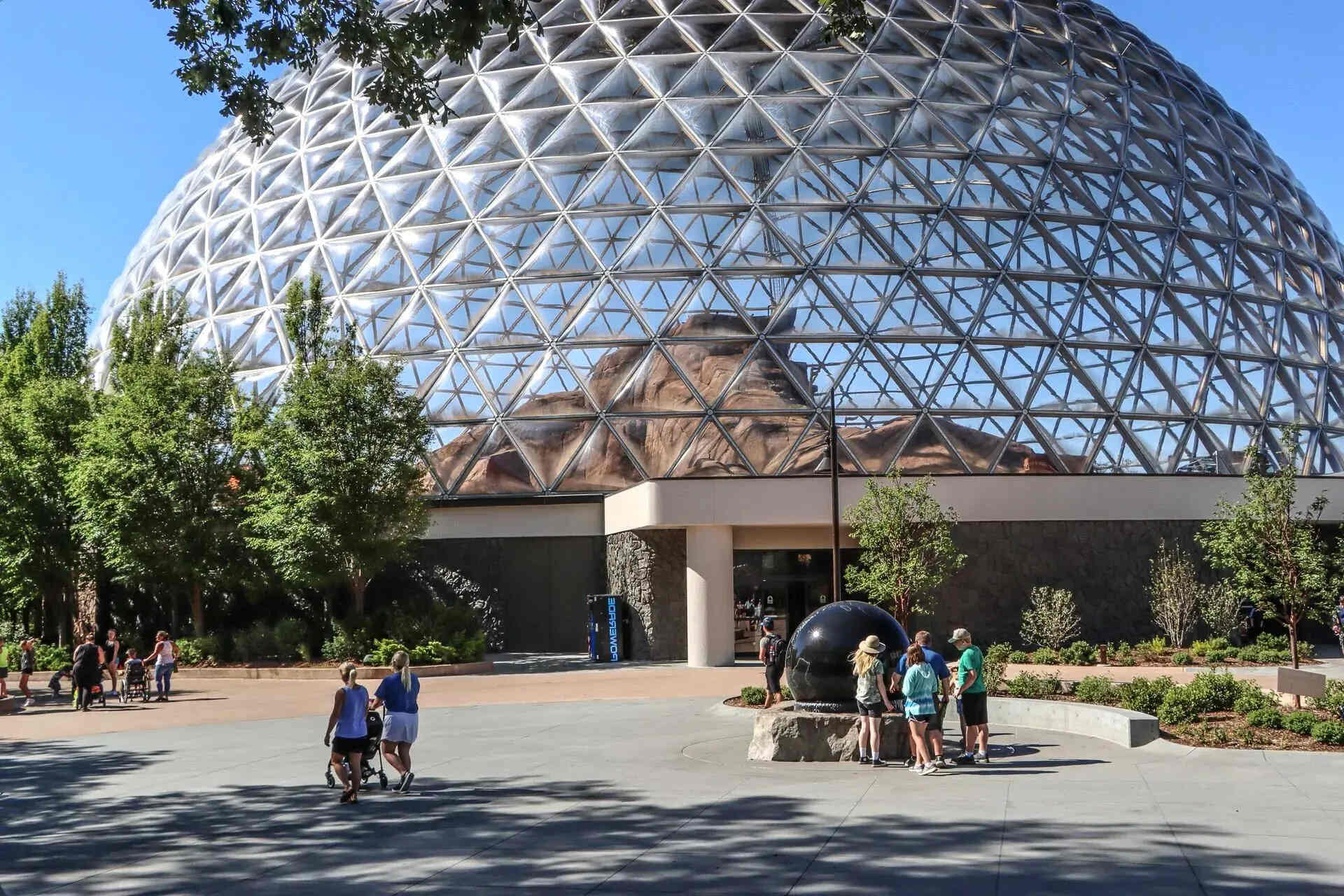Thrilling-Escapades-At-Henry-Doorly-Zoo8217s-Desert-Dome thrilling-escapades-at-henry-doorly-zoos-desert-dome