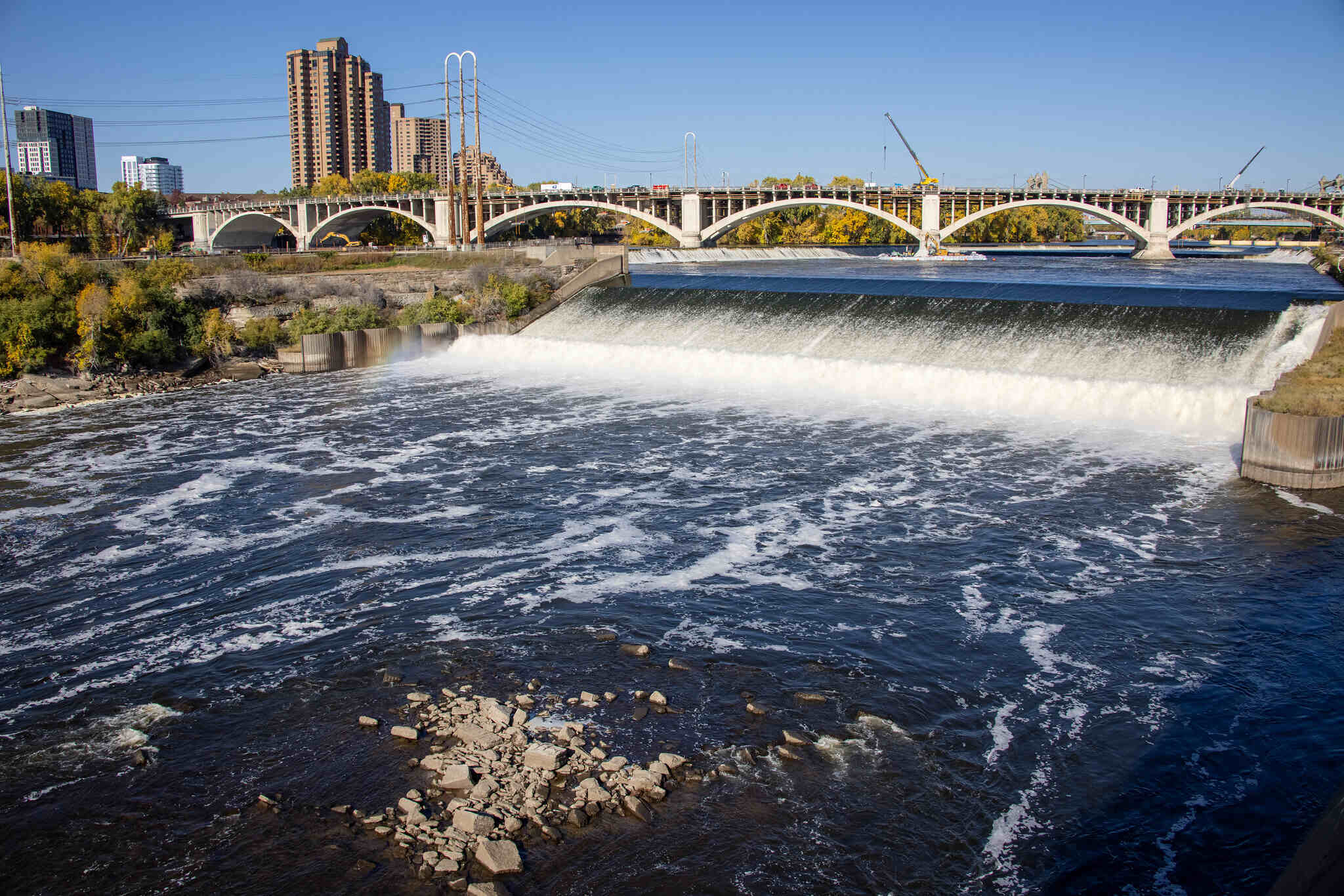 Thrilling-Views-At-St.-Anthony-Falls8217-Lock-And-Dam thrilling-views-at-st-anthony-falls-lock-and-dam