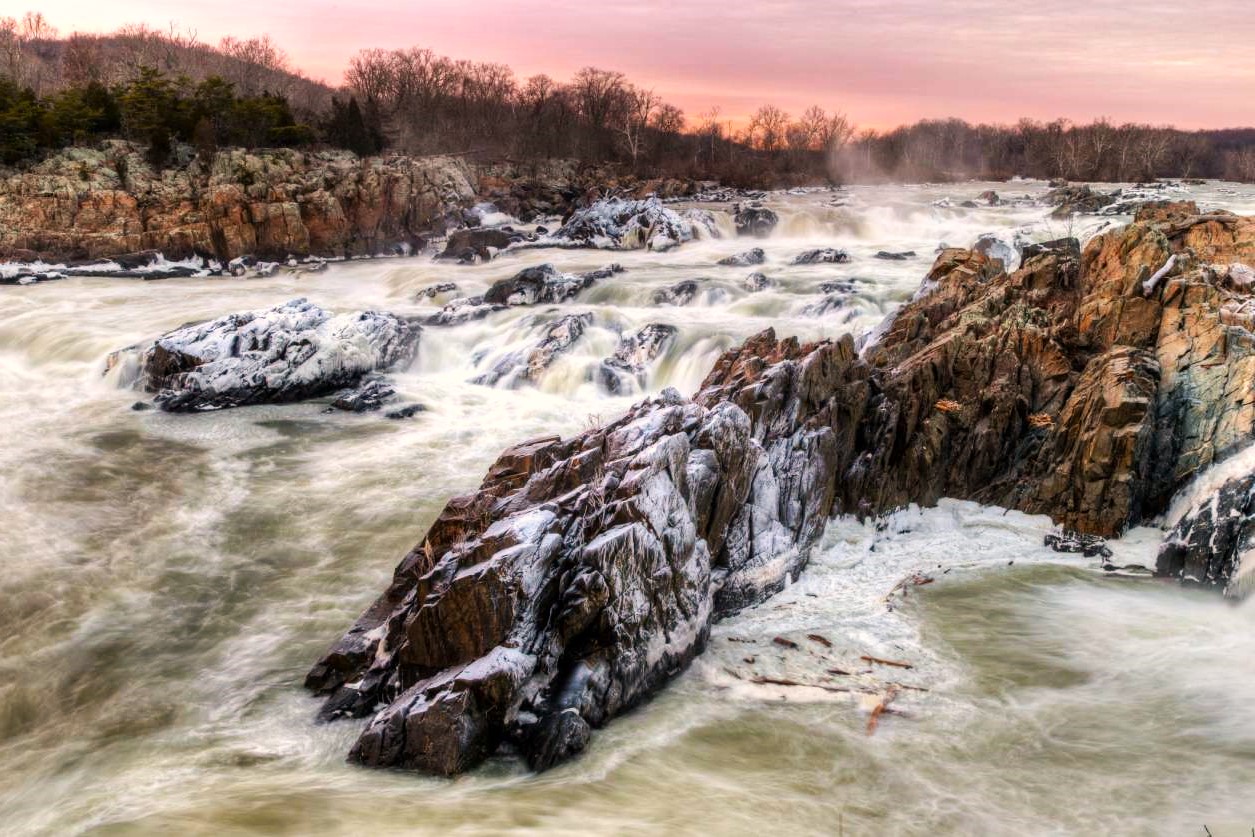 thundering-waters-of-great-falls-potomac