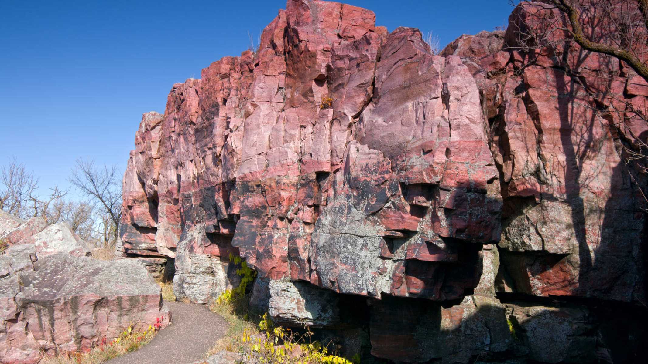 unearth-history-at-pipestone-national-monument