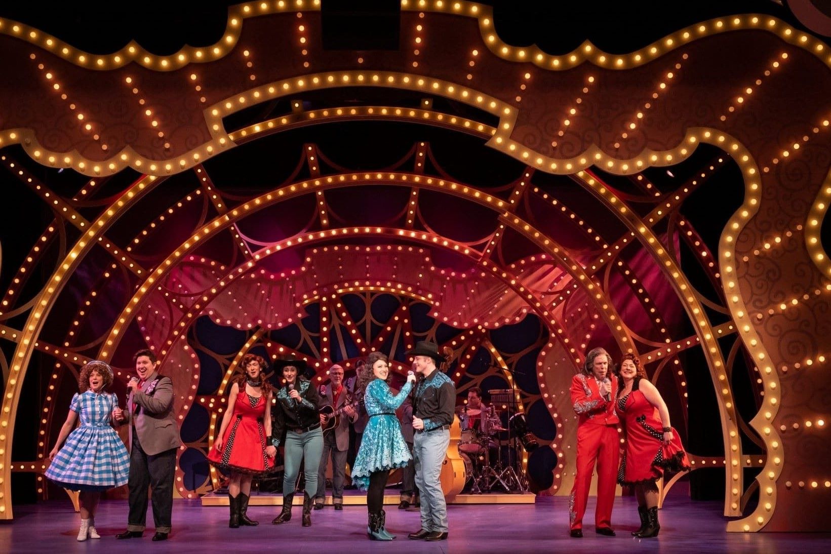 unveil-the-magic-of-abingdons-barter-theatre-stage-ii