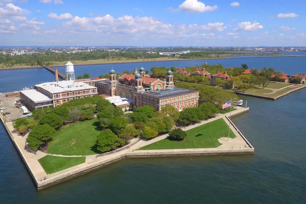 unveil-the-rich-tapestry-of-ellis-islands-past