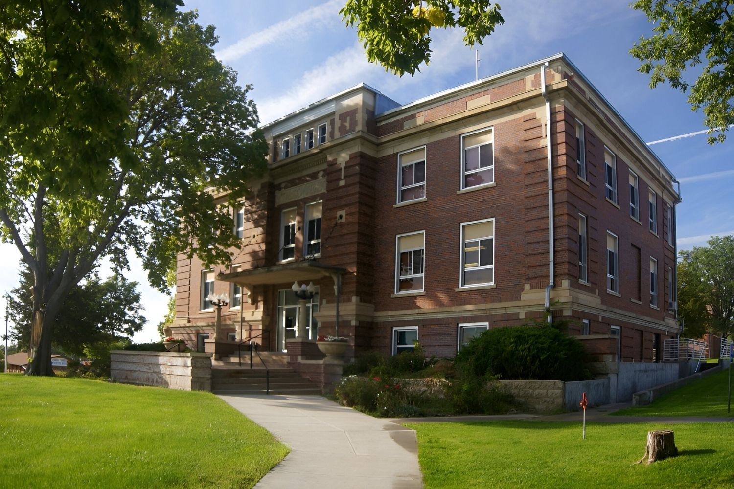 unveil-the-wonders-of-benkelmans-dundy-county-museum