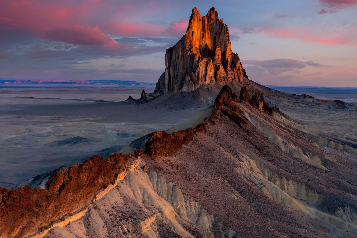 Unveiling-The-Mystery-Of-New-Mexico8217s-Shiprock-Volcanic-Plugs-TouristSecrets unveiling-the-mystery-of-new-mexicos-shiprock-volcanic-plugs-touristsecrets