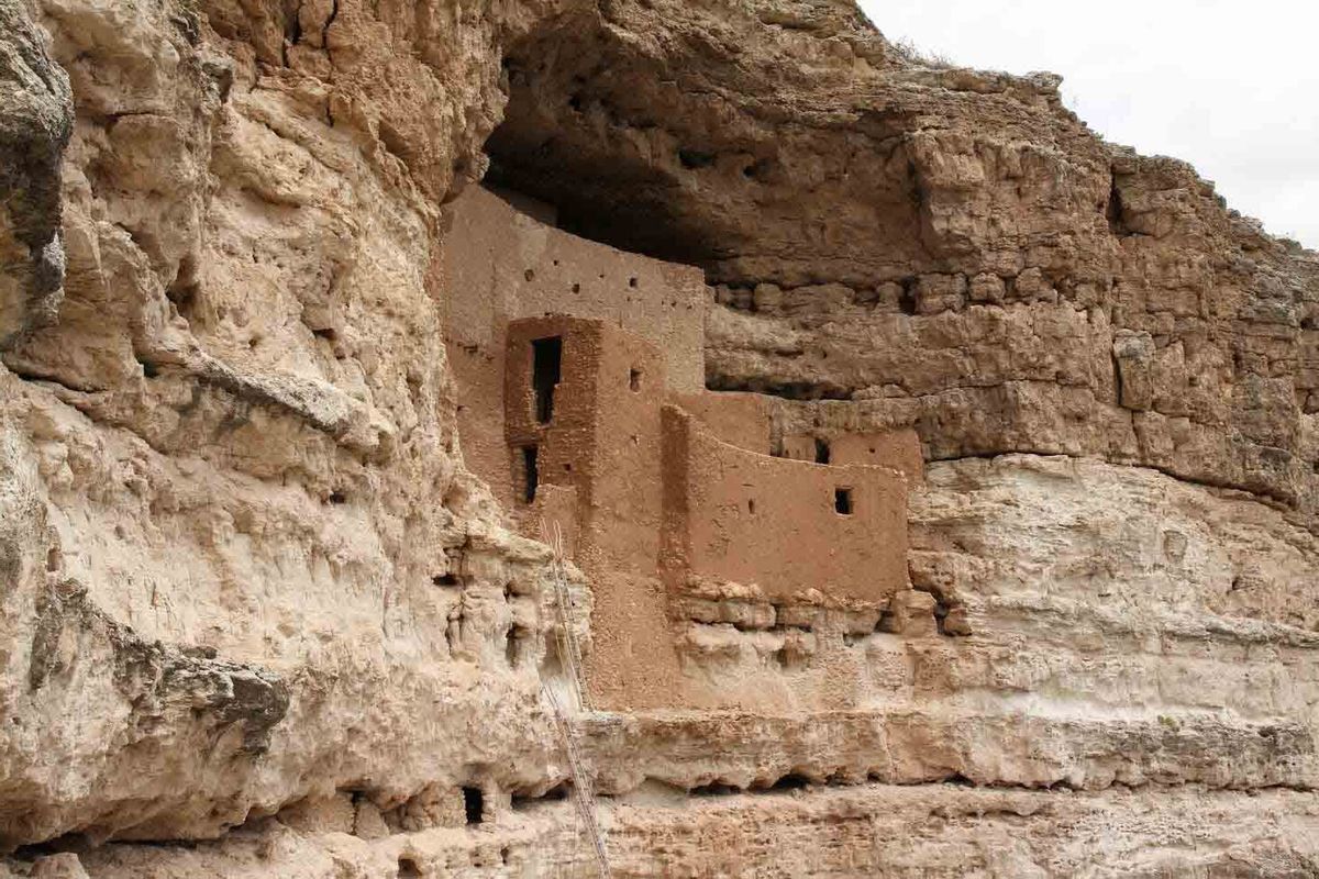 Unveiling-The-Secrets-Of-Montezuma-Castle8217s-Cliff-Dwellings-TouristSecrets unveiling-the-secrets-of-montezuma-castles-cliff-dwellings-touristsecrets