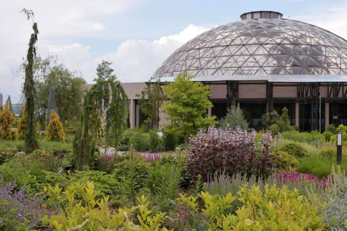 urban-oasis-awaits-at-greater-des-moines-botanical-garden