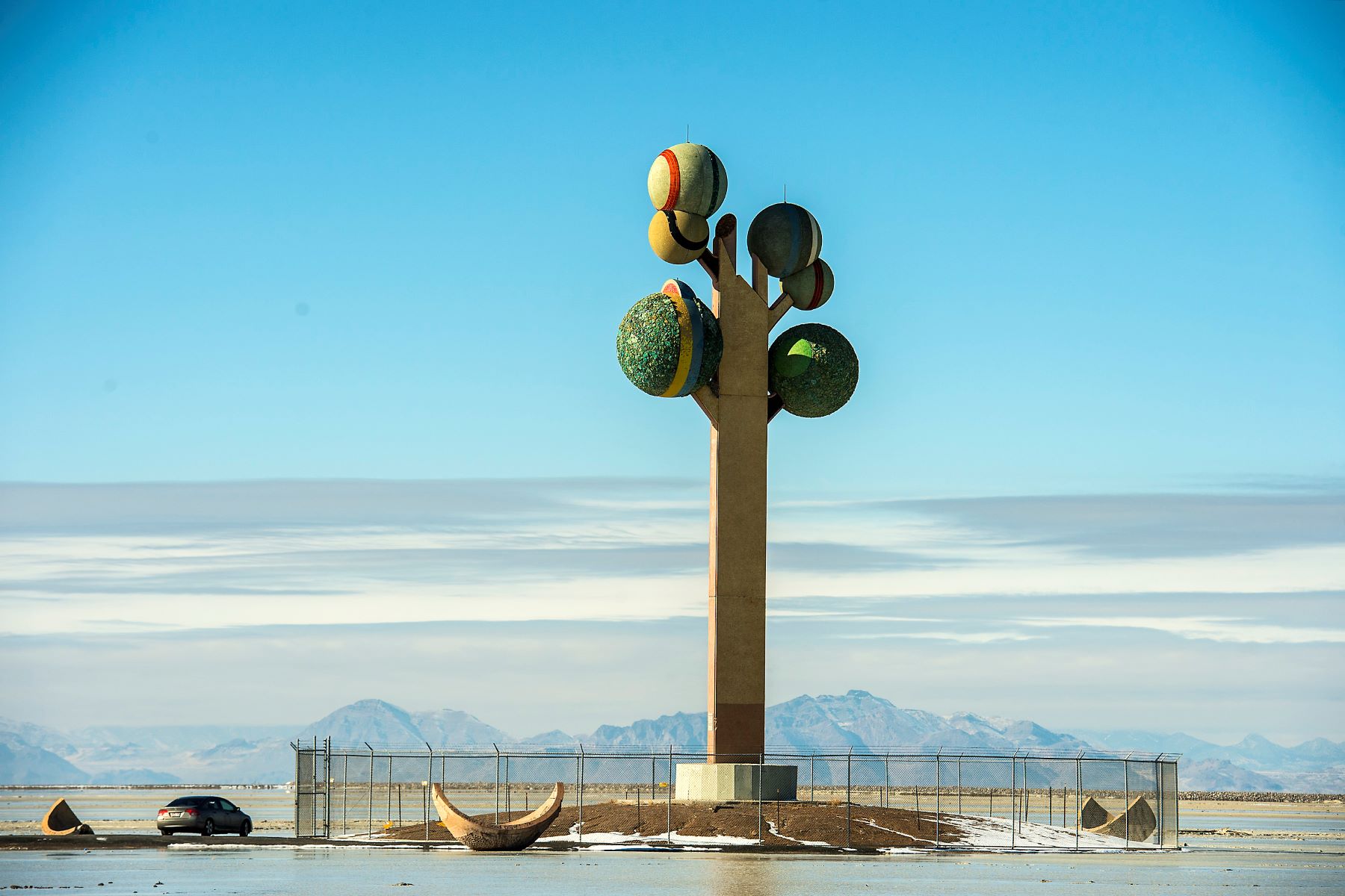 Utah8217s-Mysterious-Desert-Tree-Sculpture utahs-mysterious-desert-tree-sculpture