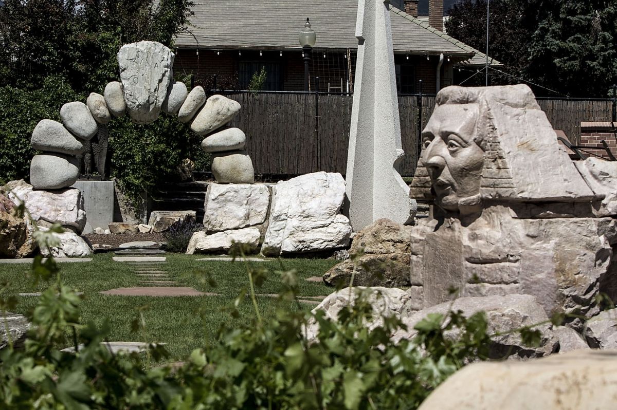 Utah8217s-Secret-Garden-Of-Eccentric-Stone-Sculptures utahs-secret-garden-of-eccentric-stone-sculptures