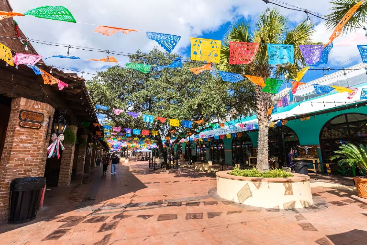 vibrant-delights-await-at-san-antonios-market-square