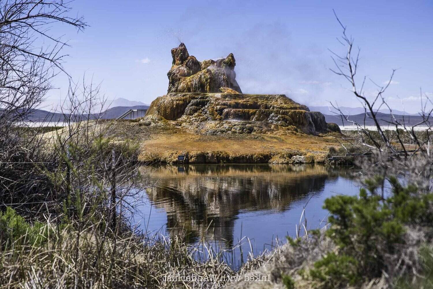 vibrant-wonders-of-fly-geysers-thermal-springs