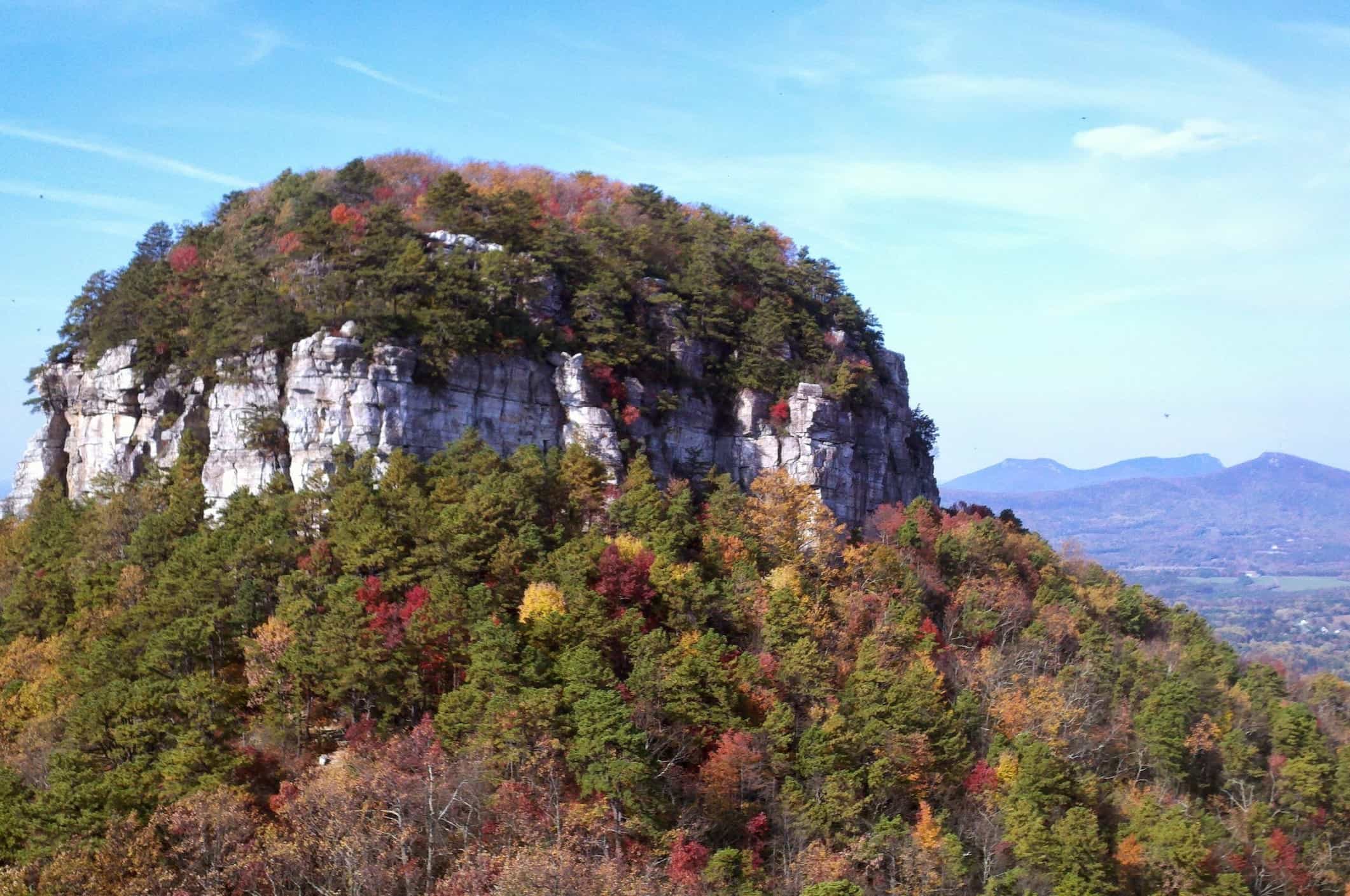 What-Makes-Pilot-Mountain-Stand-Out-In-North-Carolina what-makes-pilot-mountain-stand-out-in-north-carolina