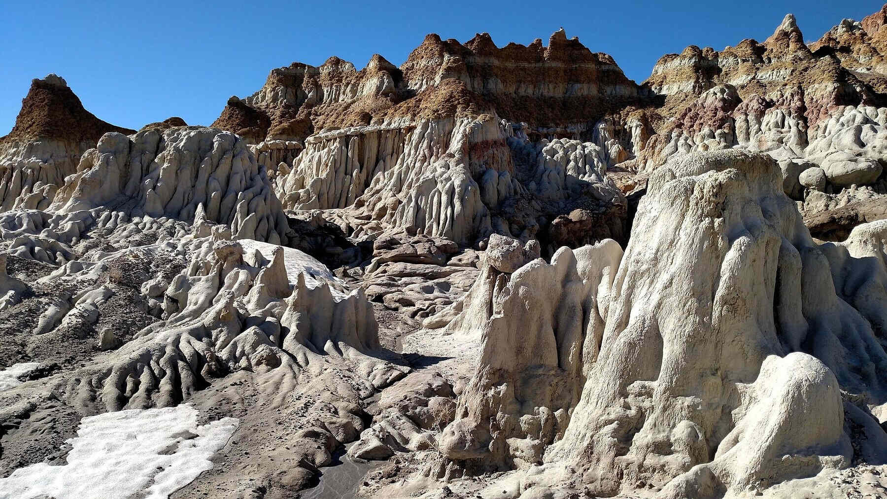 Wyoming8217s-Mysterious-Hell8217s-Half-Acre-In-Sci-Fi-Fame wyomings-mysterious-hells-half-acre-in-sci-fi-fame