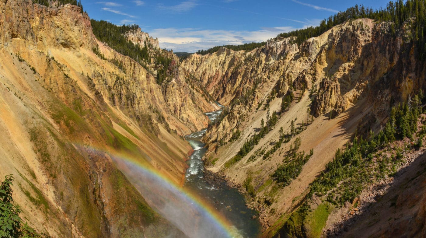 Yellowstone8217s-Breathtaking-Artist-Point-Awaits yellowstones-breathtaking-artist-point-awaits