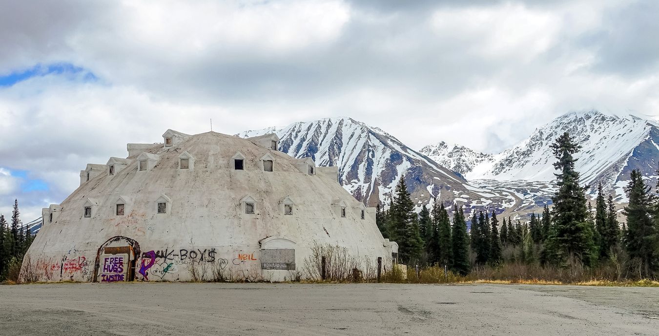 Alaska8217s-Mysterious-Giant-Igloo-Hotel alaskas-mysterious-giant-igloo-hotel