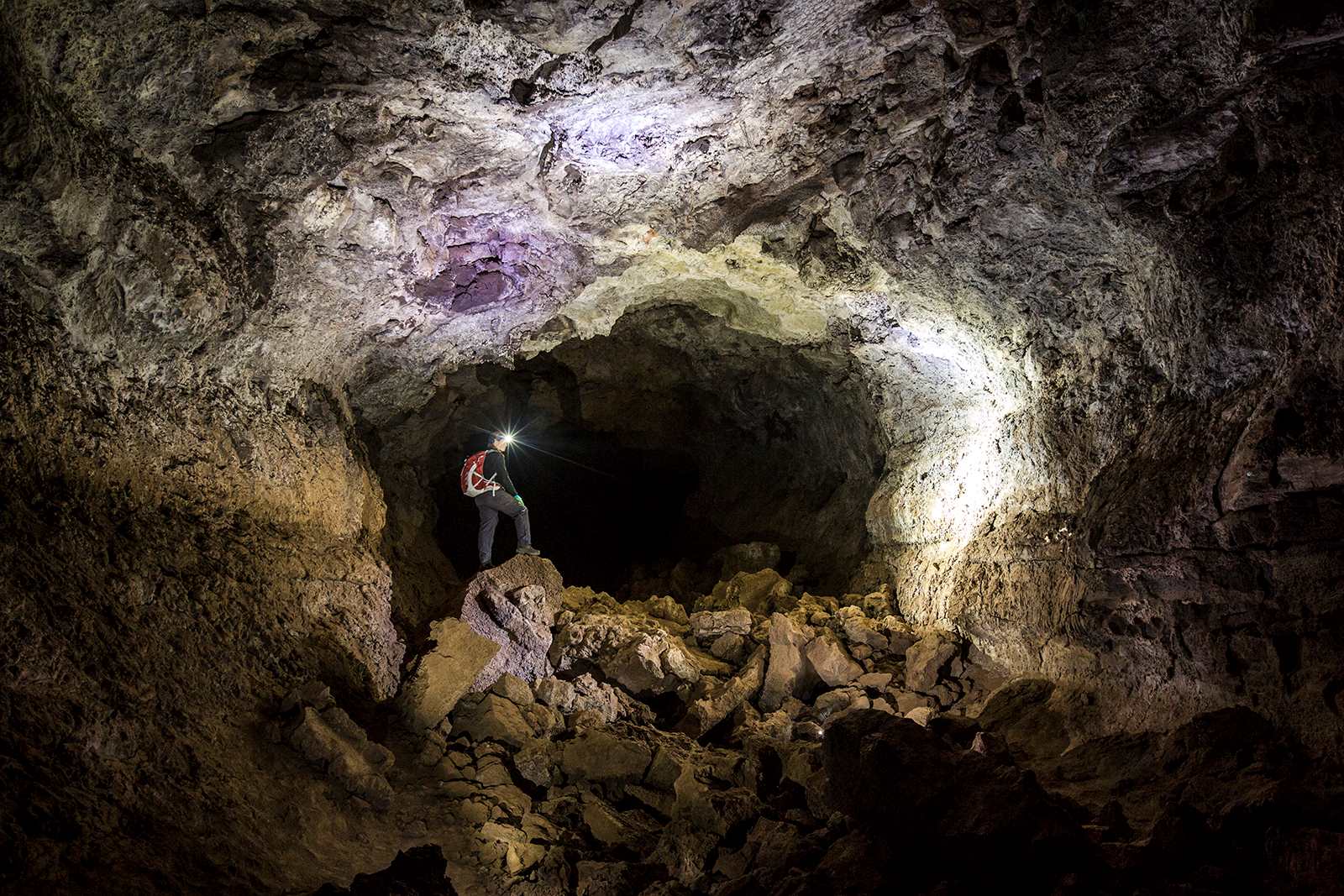 Ancient-Caves-Of-New-Mexico8217s-El-Malpais ancient-caves-of-new-mexicos-el-malpais