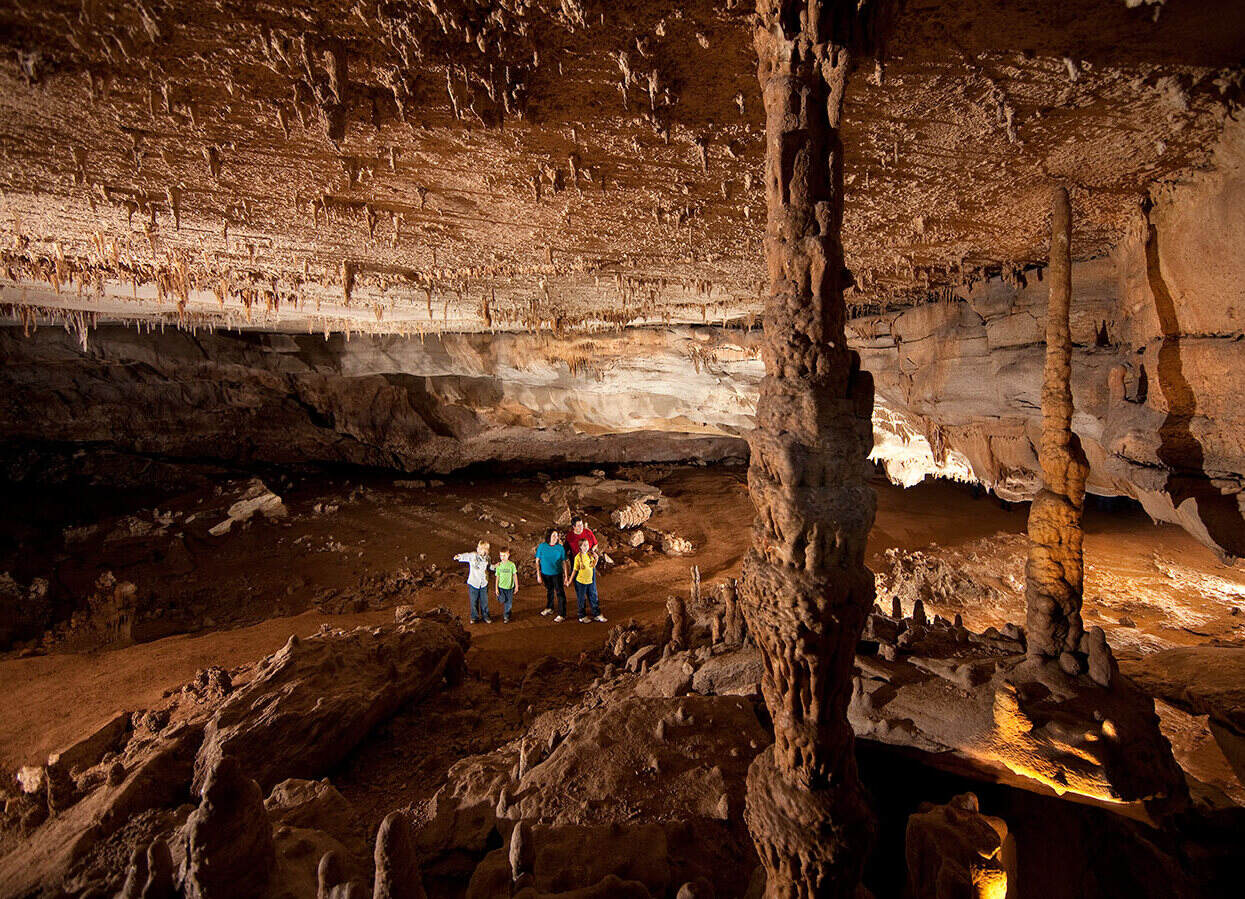 ancient-caves-of-tennessees-cumberland