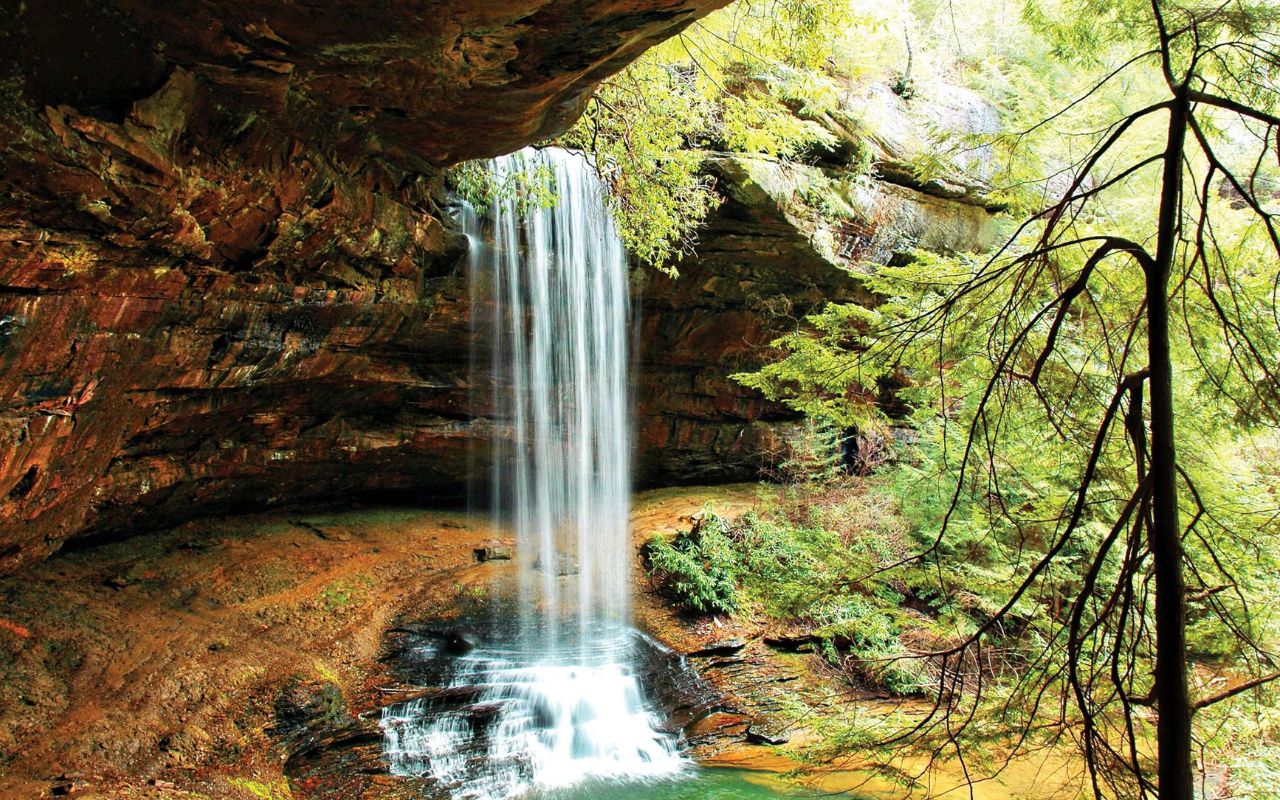 Ancient-Caves-Of-Tennessee8217s-Northrup-Falls ancient-caves-of-tennessees-northrup-falls