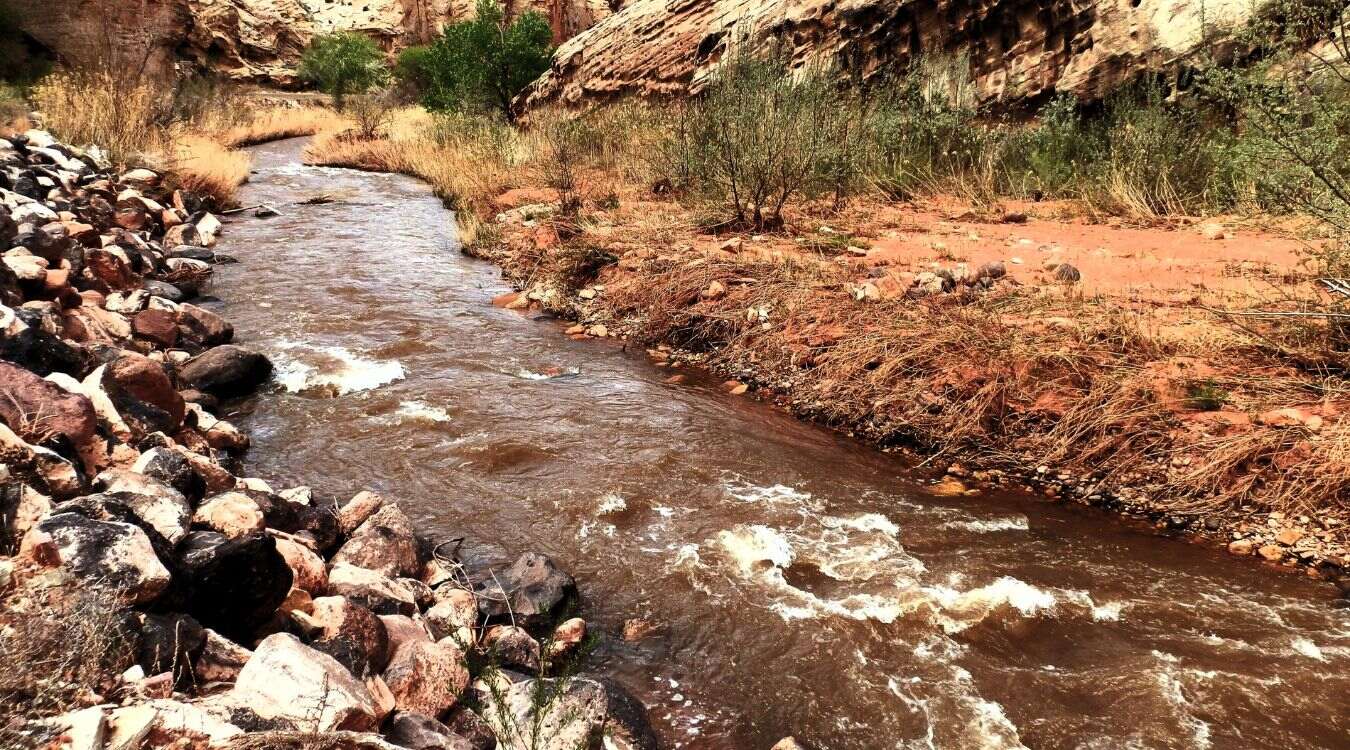 ancient-caves-of-utahs-fremont-river