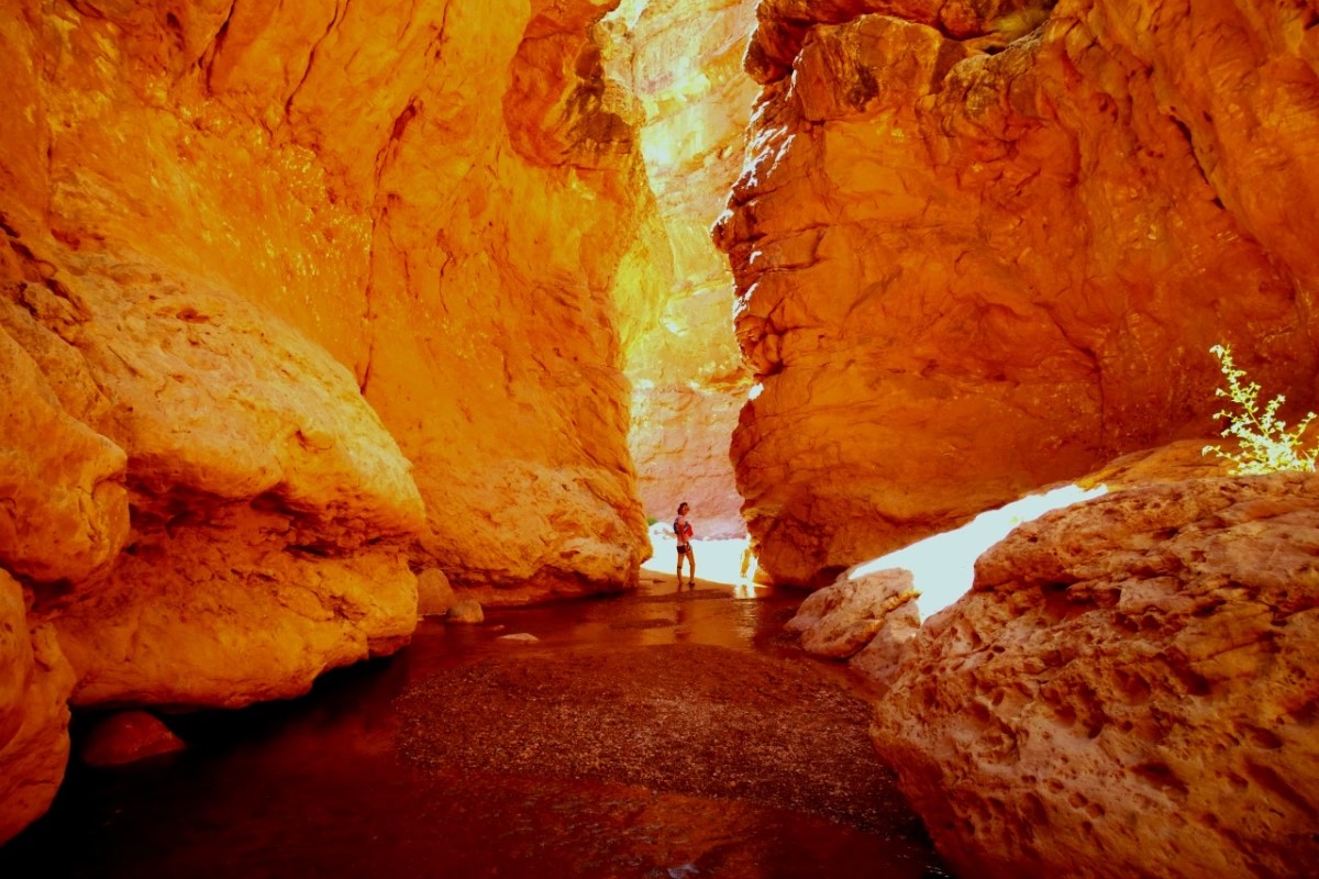 Ancient-Caves-Of-Utah8217s-Sulphur-Creek ancient-caves-of-utahs-sulphur-creek
