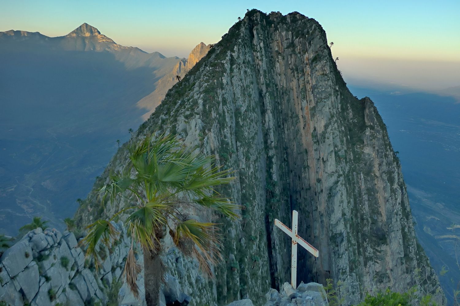 ancient-lookouts-of-the-sierra-madre