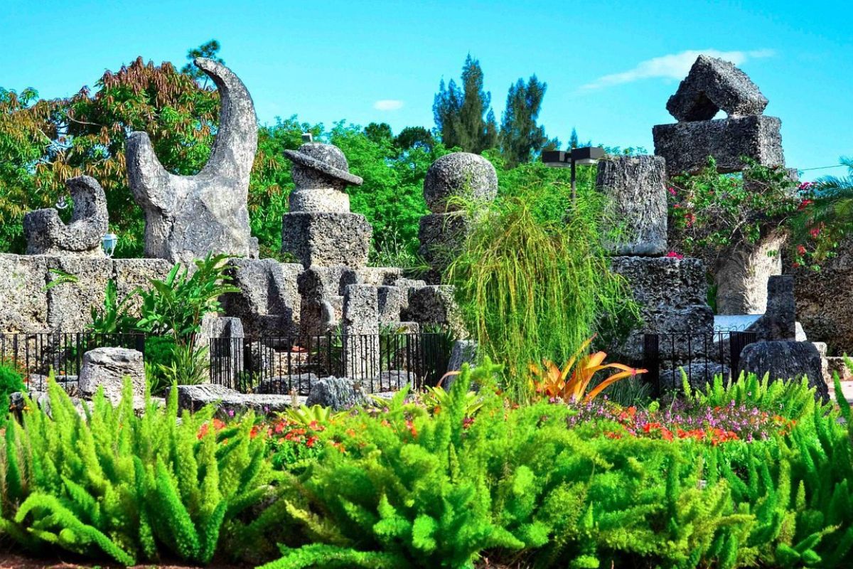 Florida8217s-Enigmatic-Coral-Castle-Built-By-One-Man floridas-enigmatic-coral-castle-built-by-one-man