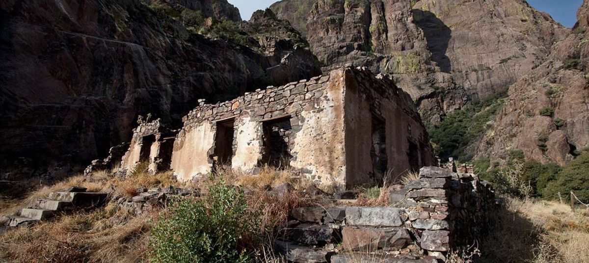 ghost-mines-of-new-mexicos-organ-mountains