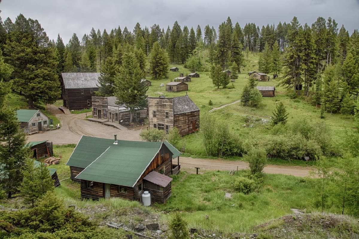 Ghost-Towns-Of-Montana8217s-Garnet-Range ghost-towns-of-montanas-garnet-range