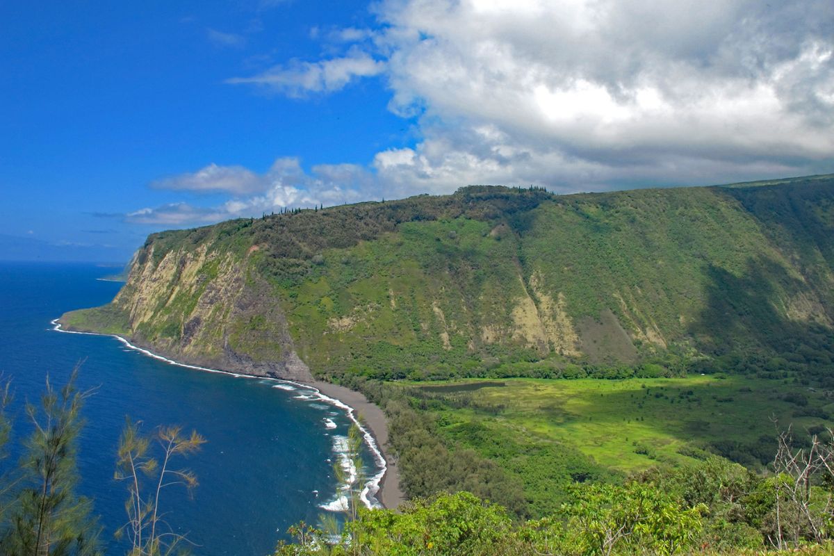 hawaiis-secret-waipio-valley-escape