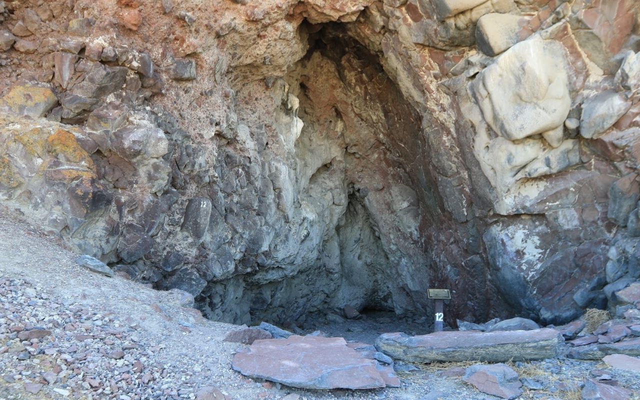 Hidden-Cave-Art-Of-Colorado8217s-Picketwire hidden-cave-art-of-colorados-picketwire