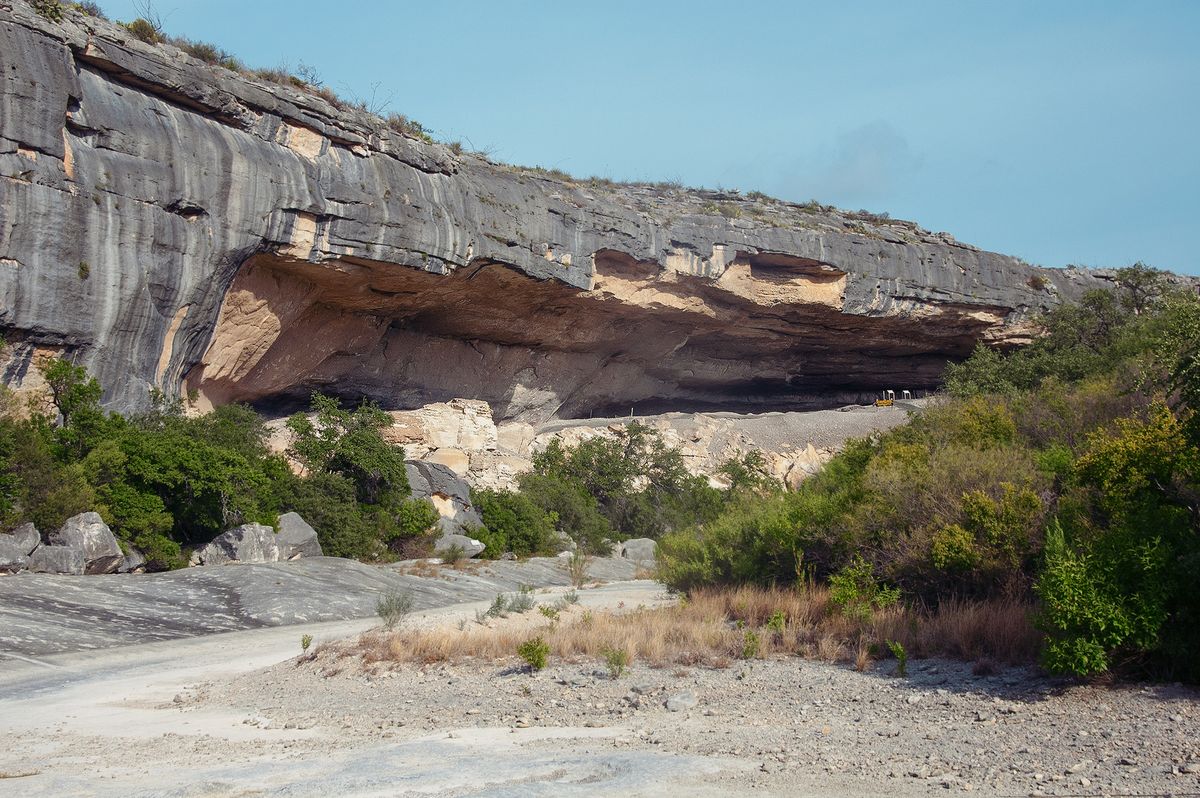 hidden-cave-art-of-texas-fate-bell