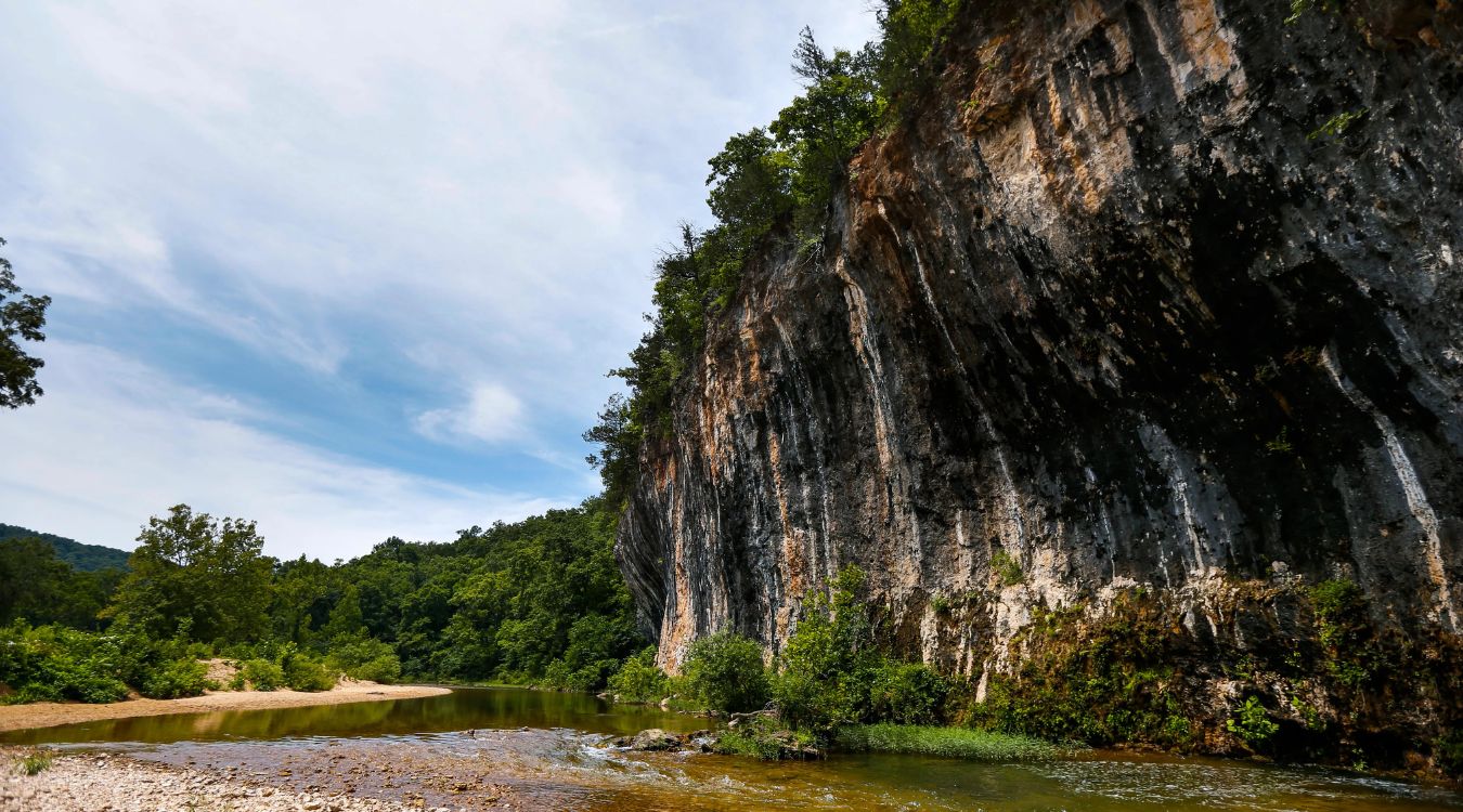 Hidden-Caves-Of-Missouri8217s-Echo-Bluff hidden-caves-of-missouris-echo-bluff