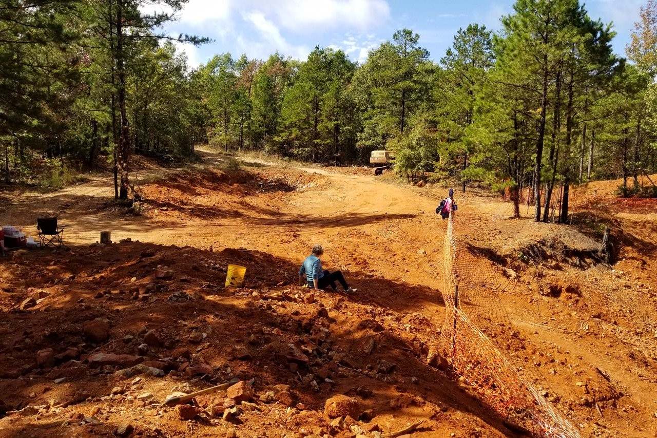 hidden-crystal-mines-of-arkansas-mount-ida