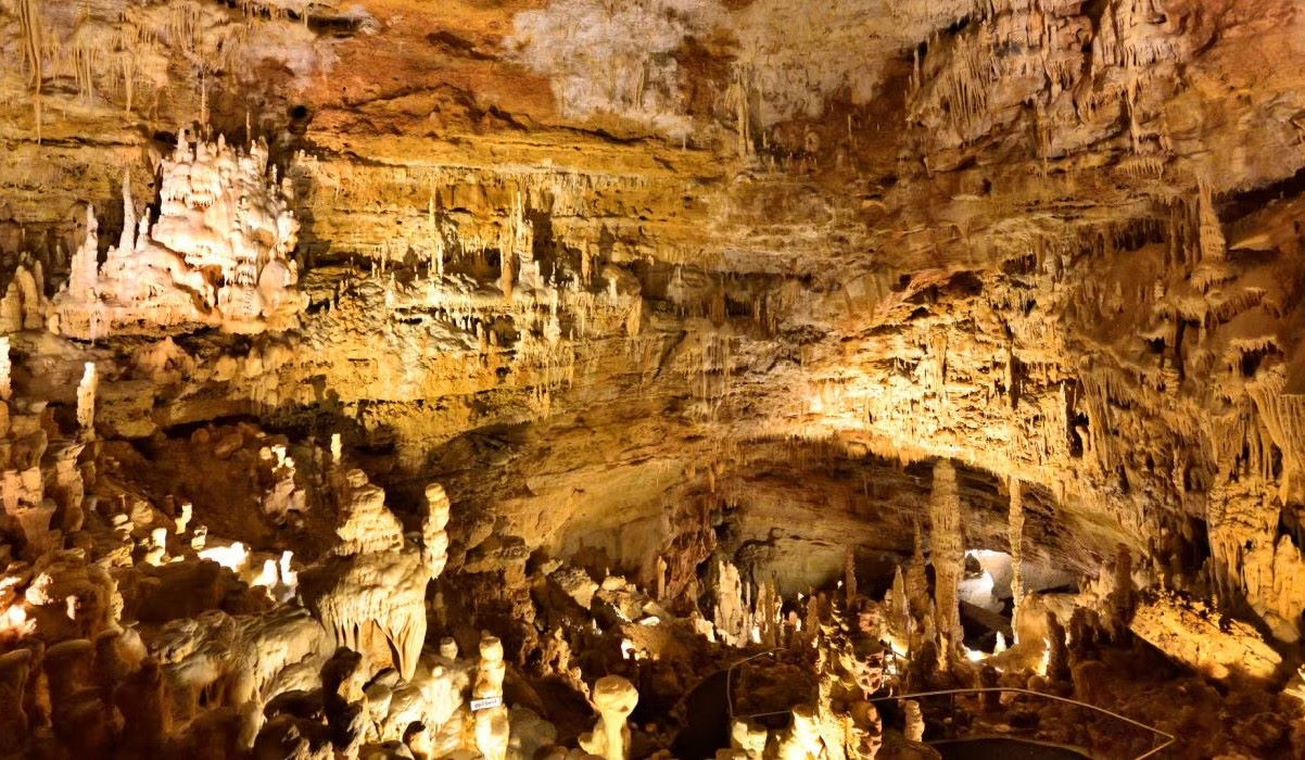 Hidden-History-Of-Indiana8217s-Wyandotte-Caves hidden-history-of-indianas-wyandotte-caves