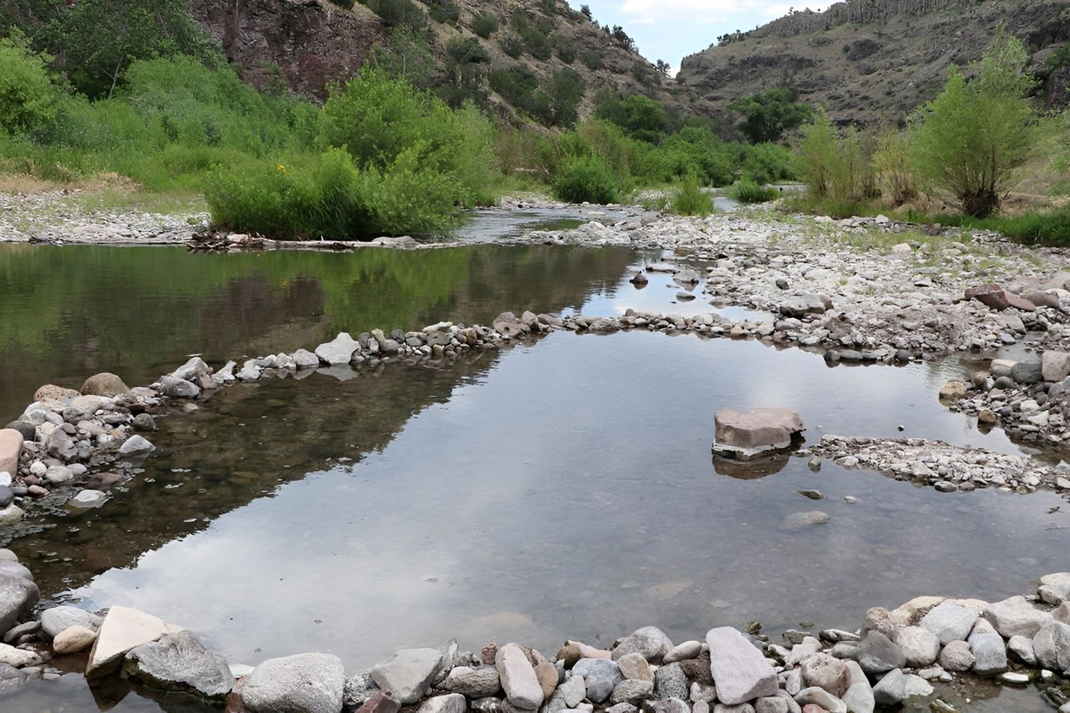 hidden-hot-springs-of-idahos-middle-fork