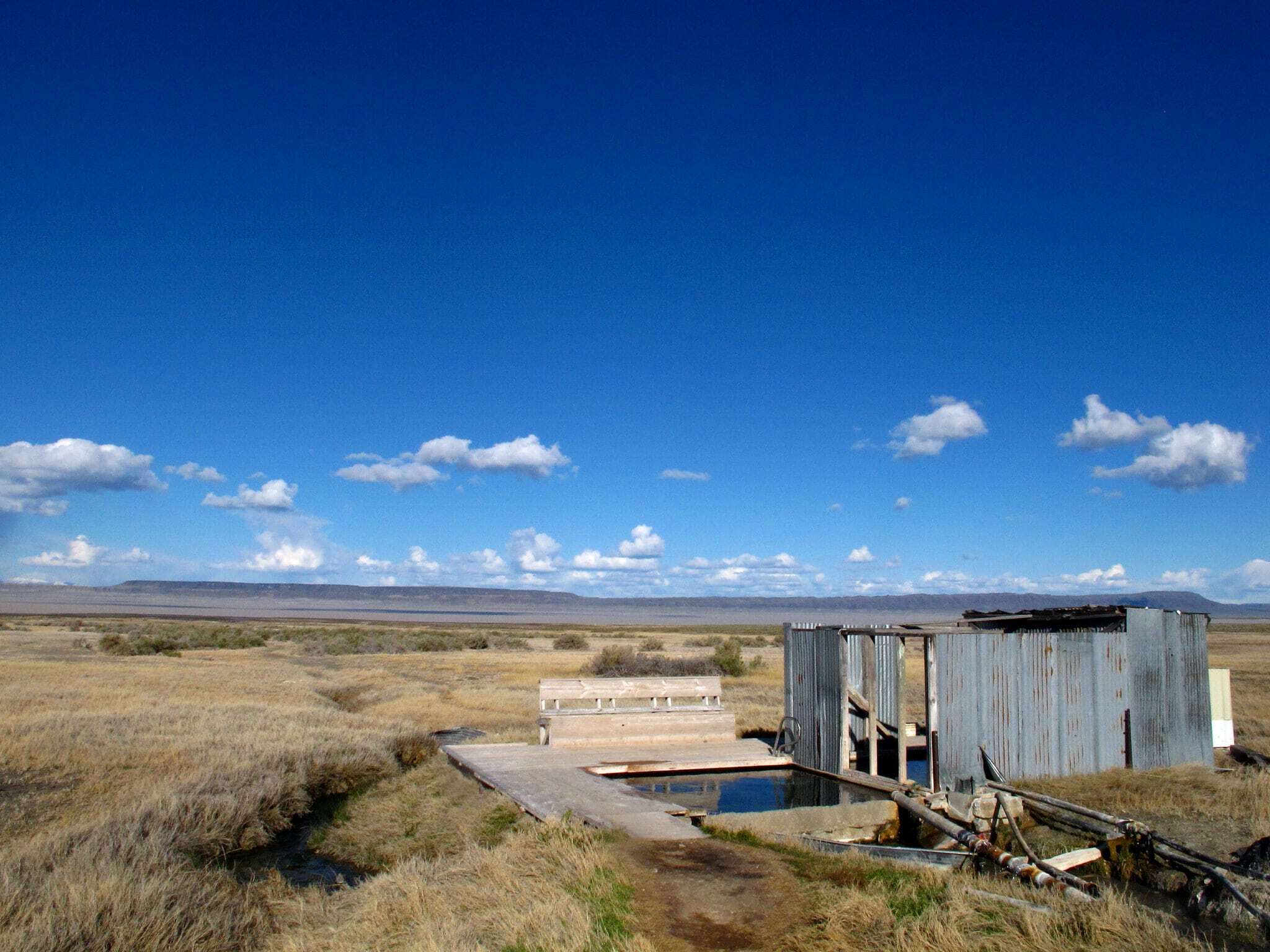 hidden-hot-springs-of-oregons-alvord-desert