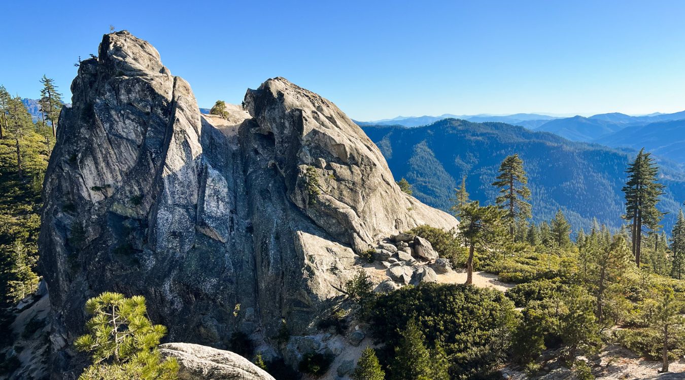Hidden-Lakes-Of-California8217s-Castle-Crags hidden-lakes-of-californias-castle-crags