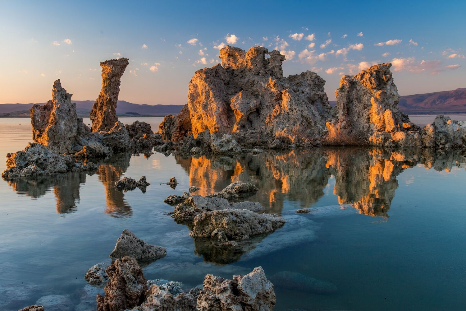 hidden-lakes-of-californias-glass-mountain