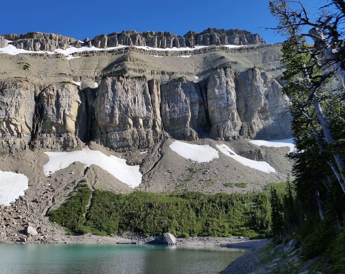 hidden-lakes-of-montanas-chinese-wall