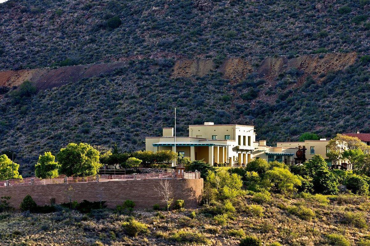 hidden-paths-of-jerome-arizona