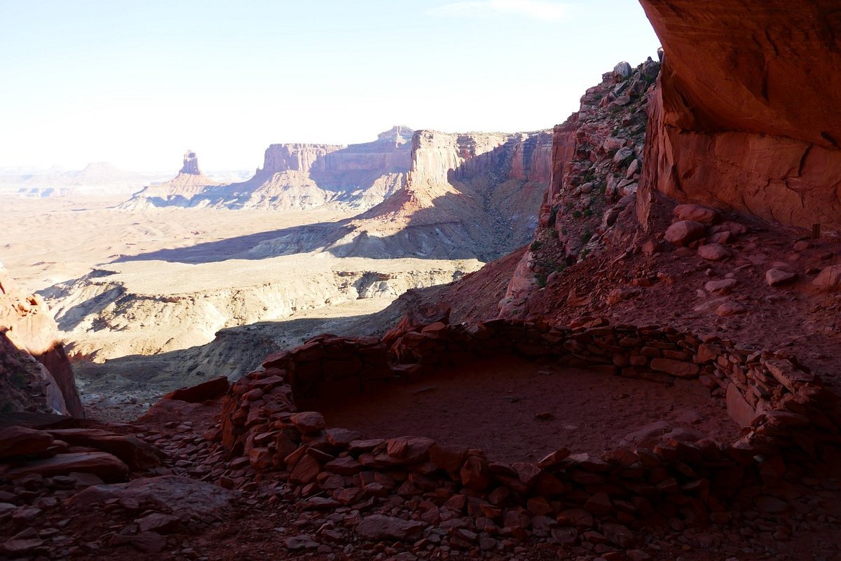 hidden-paths-of-utahs-canyonlands