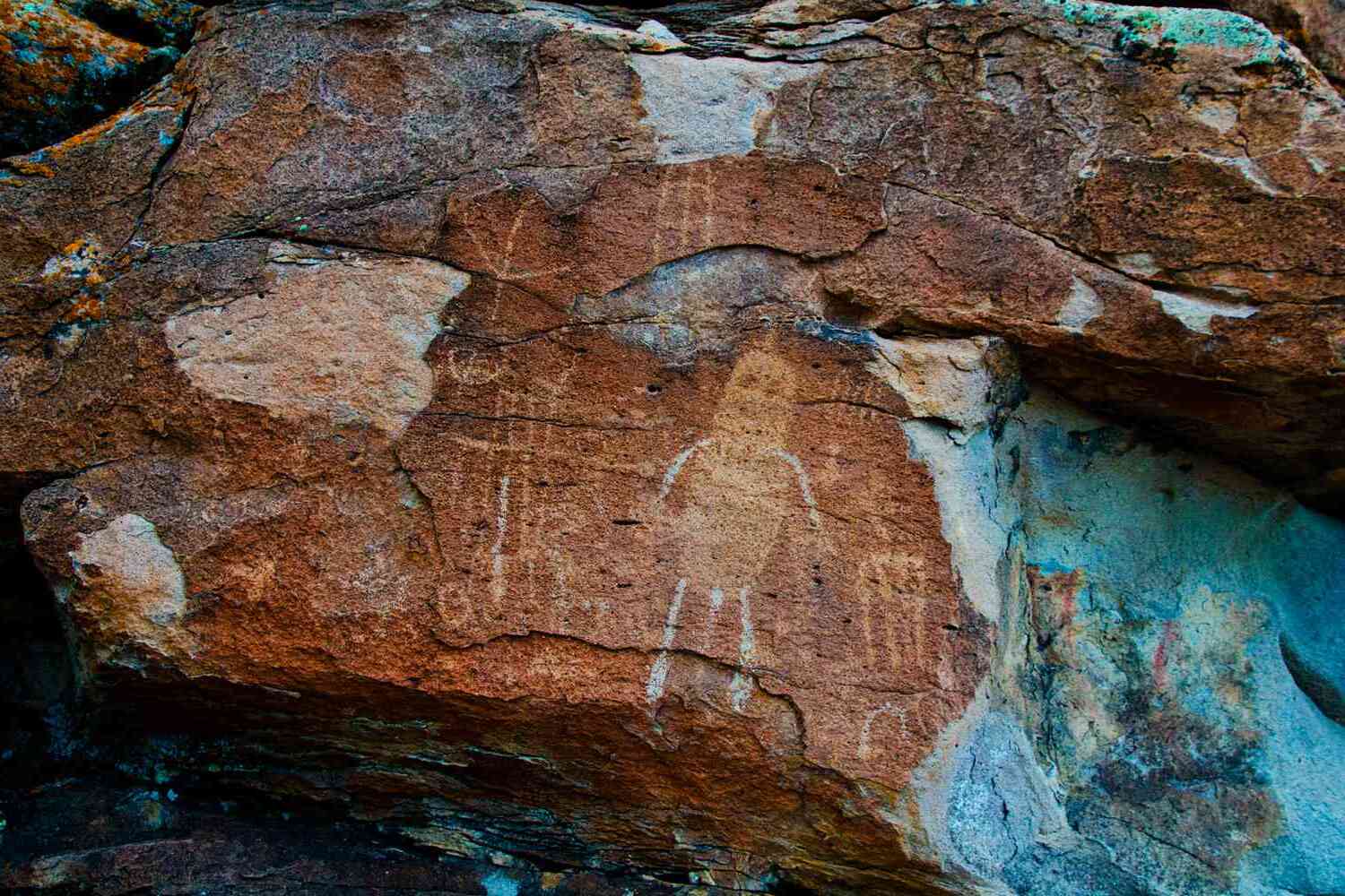 hidden-petroglyphs-of-nevadas-pahranagat