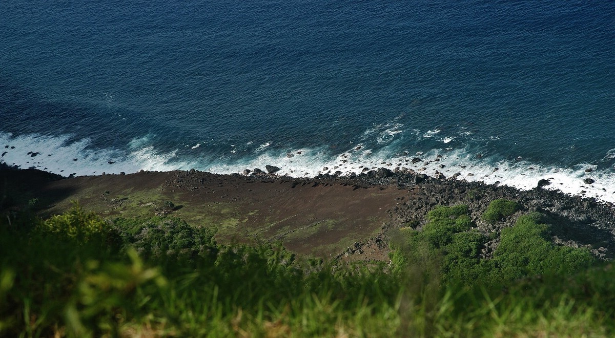 hidden-trails-of-hawaiis-kalaupapa-cliffs