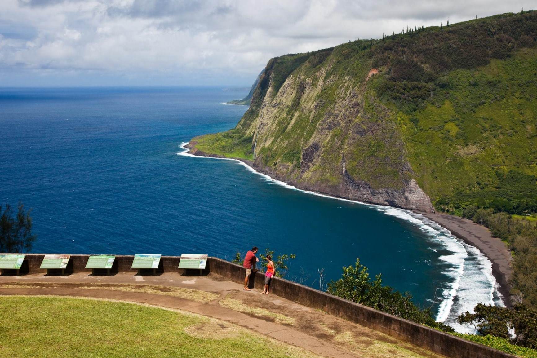 hidden-valleys-of-hawaiis-waipio-valley