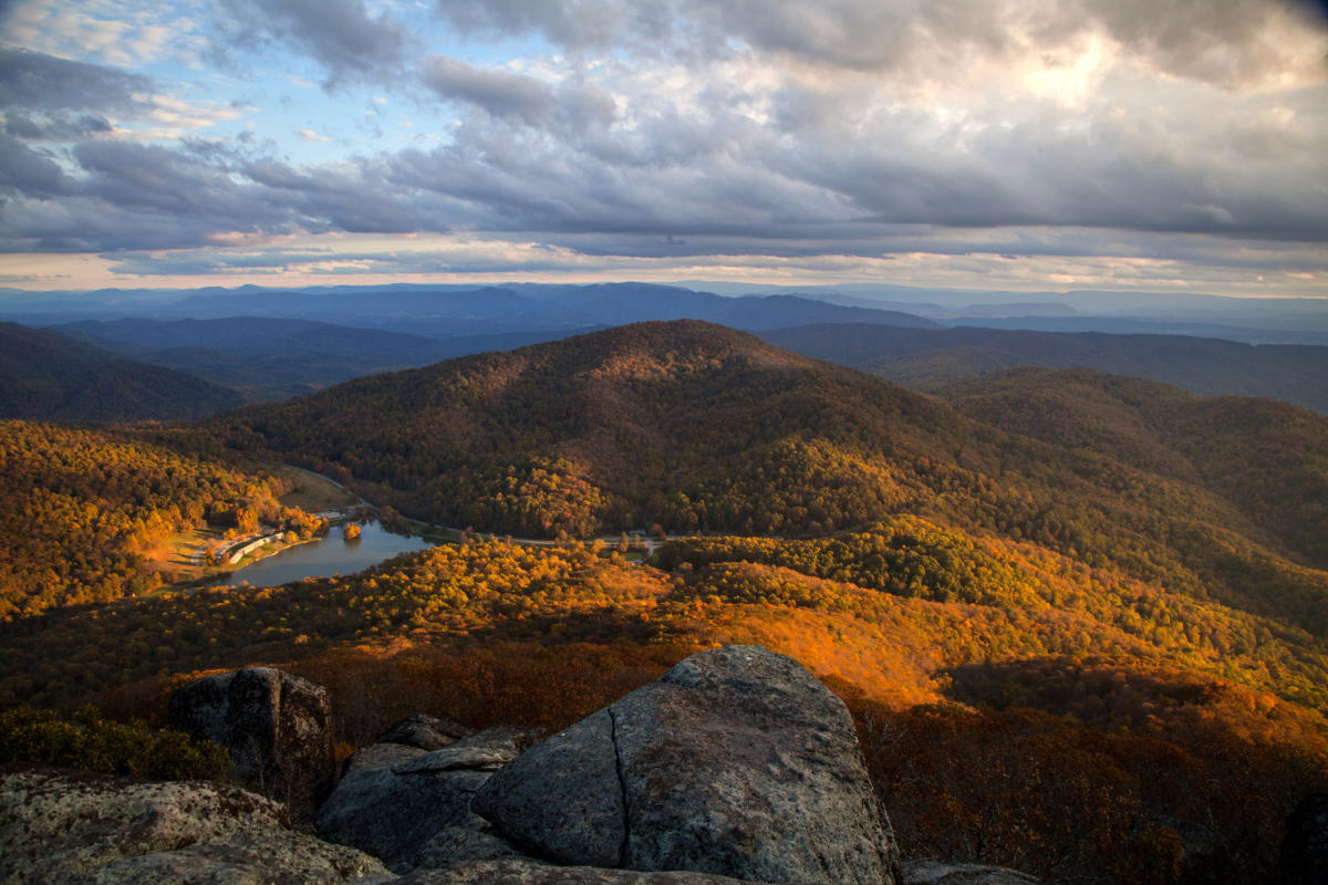 hidden-valleys-of-virginias-mountain-lake