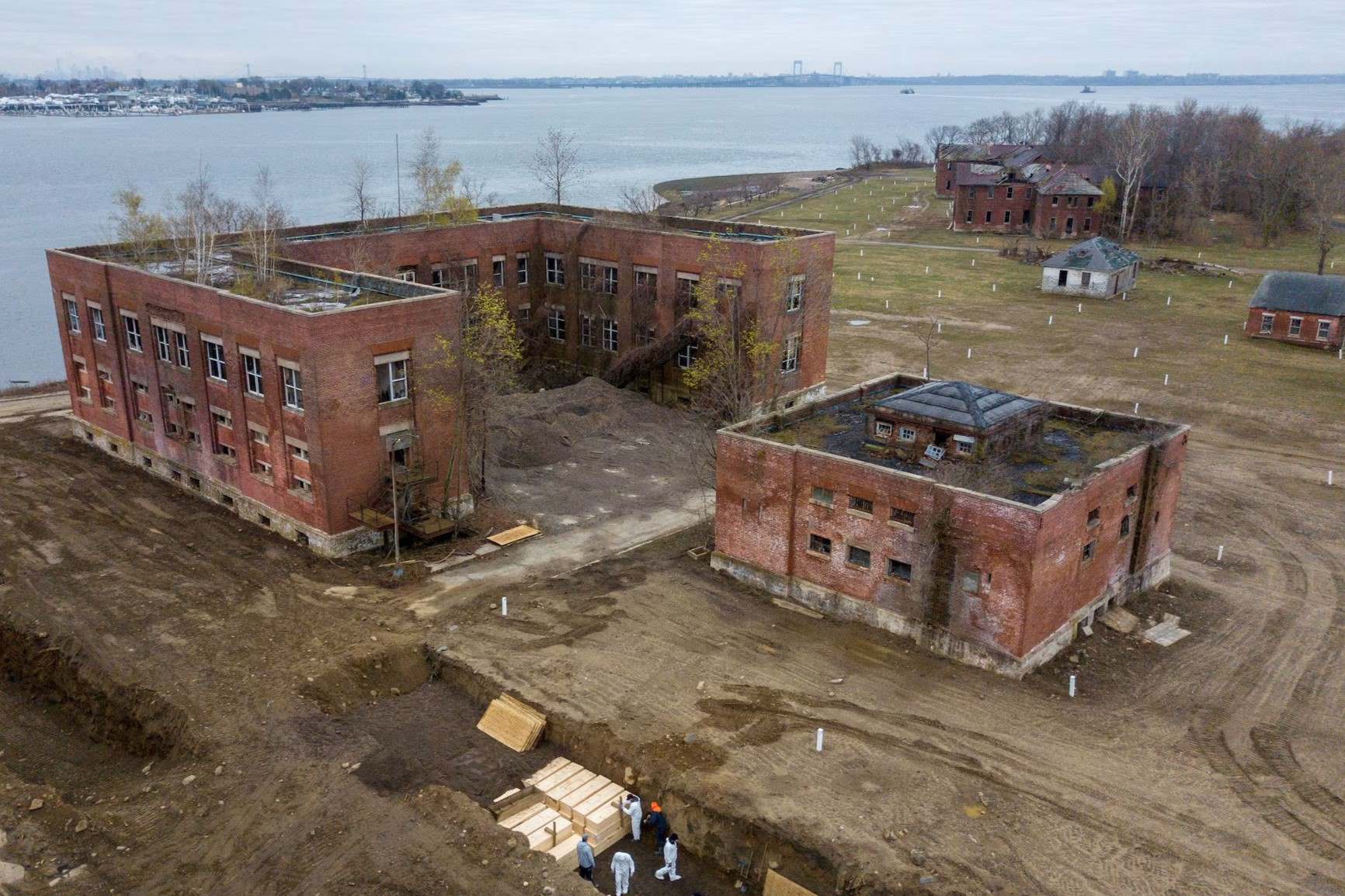 Hidden-Villages-Beneath-New-York8217s-Hart-Island hidden-villages-beneath-new-yorks-hart-island
