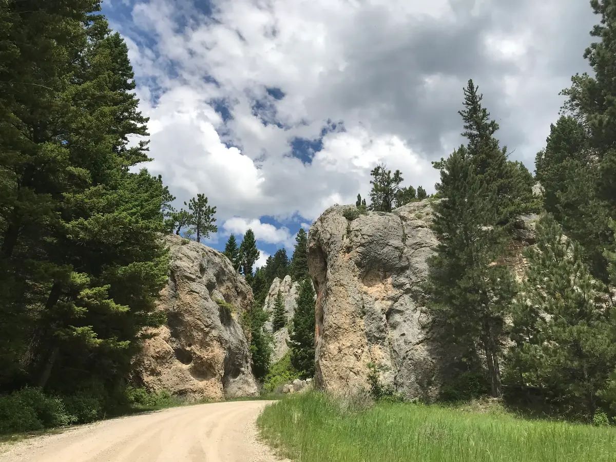 hidden-villages-in-montanas-little-belt-mountains