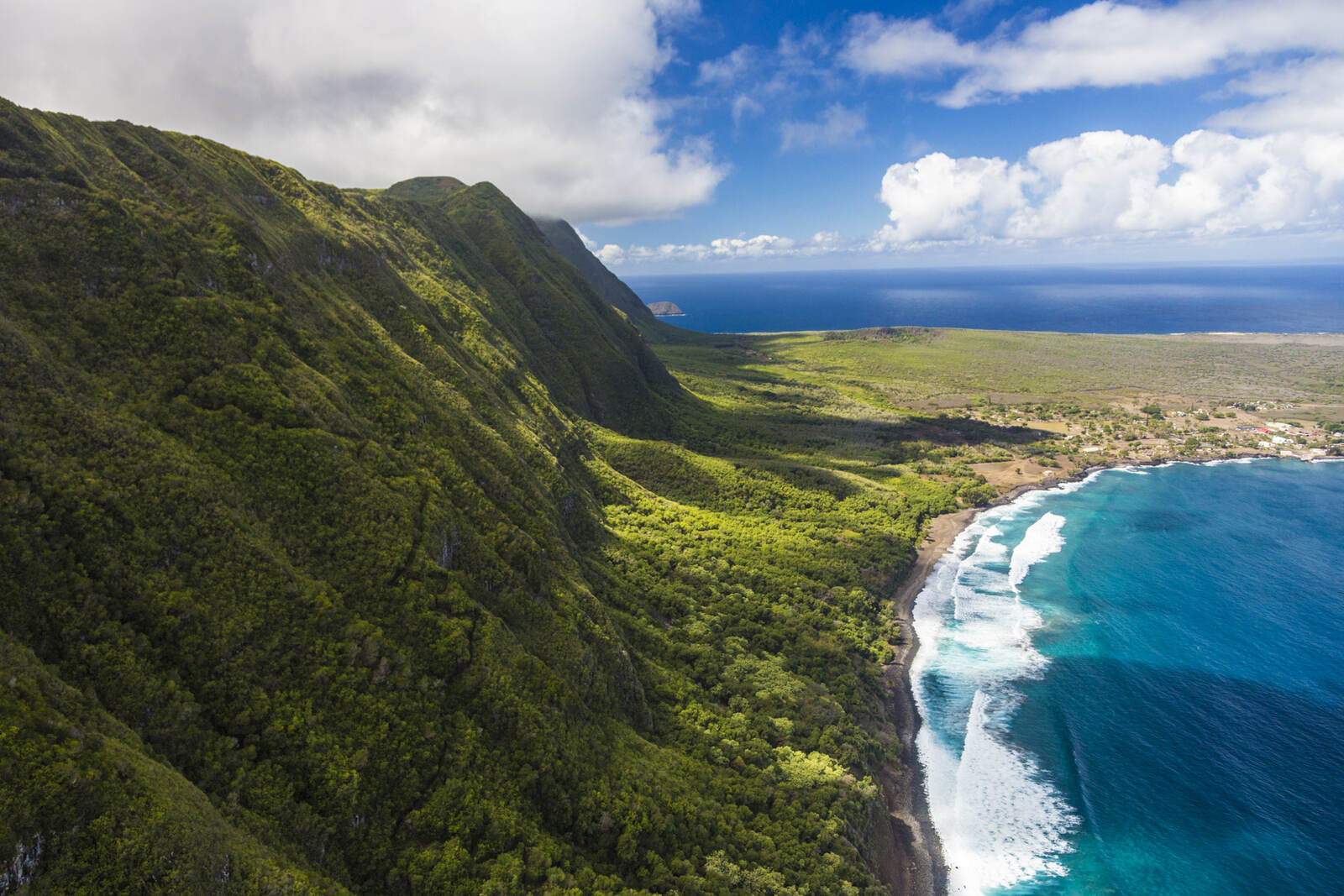 hidden-villages-of-hawaiis-kalaupapa