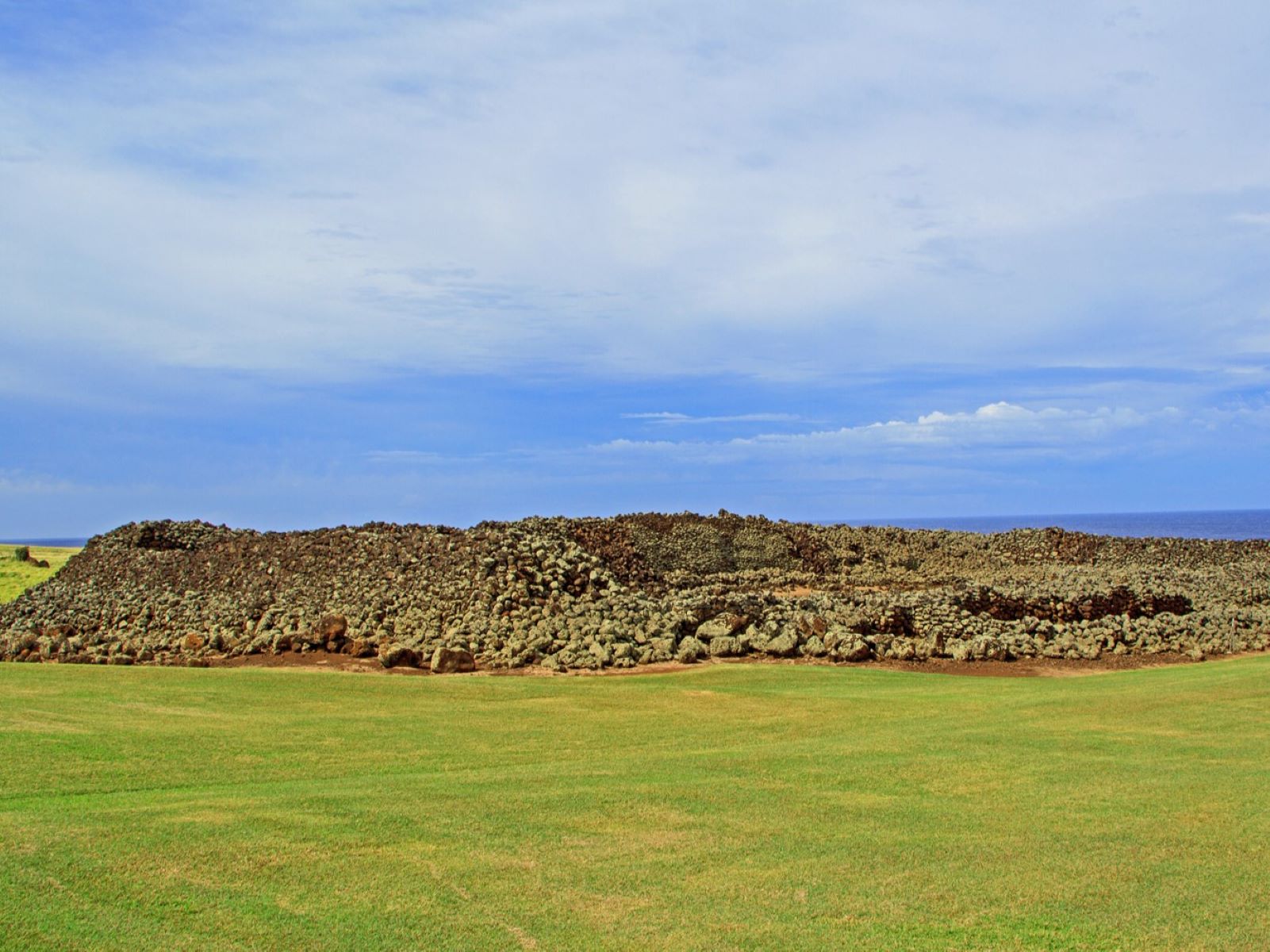 hidden-villages-of-hawaiis-mookini
