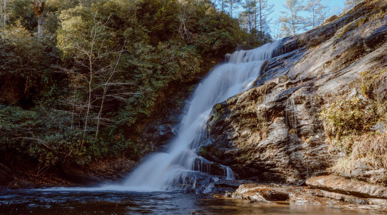 hidden-waterfalls-in-north-carolinas-nantahala